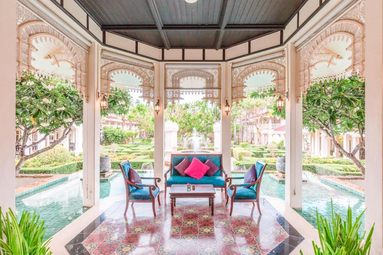 Wora Bura Hua Hin Resort & Spa Екстер'єр фото The Royal Pool