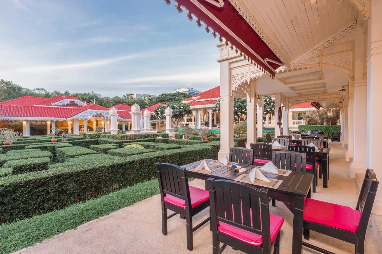 Wora Bura Hua Hin Resort & Spa Екстер'єр фото The Royal Barai