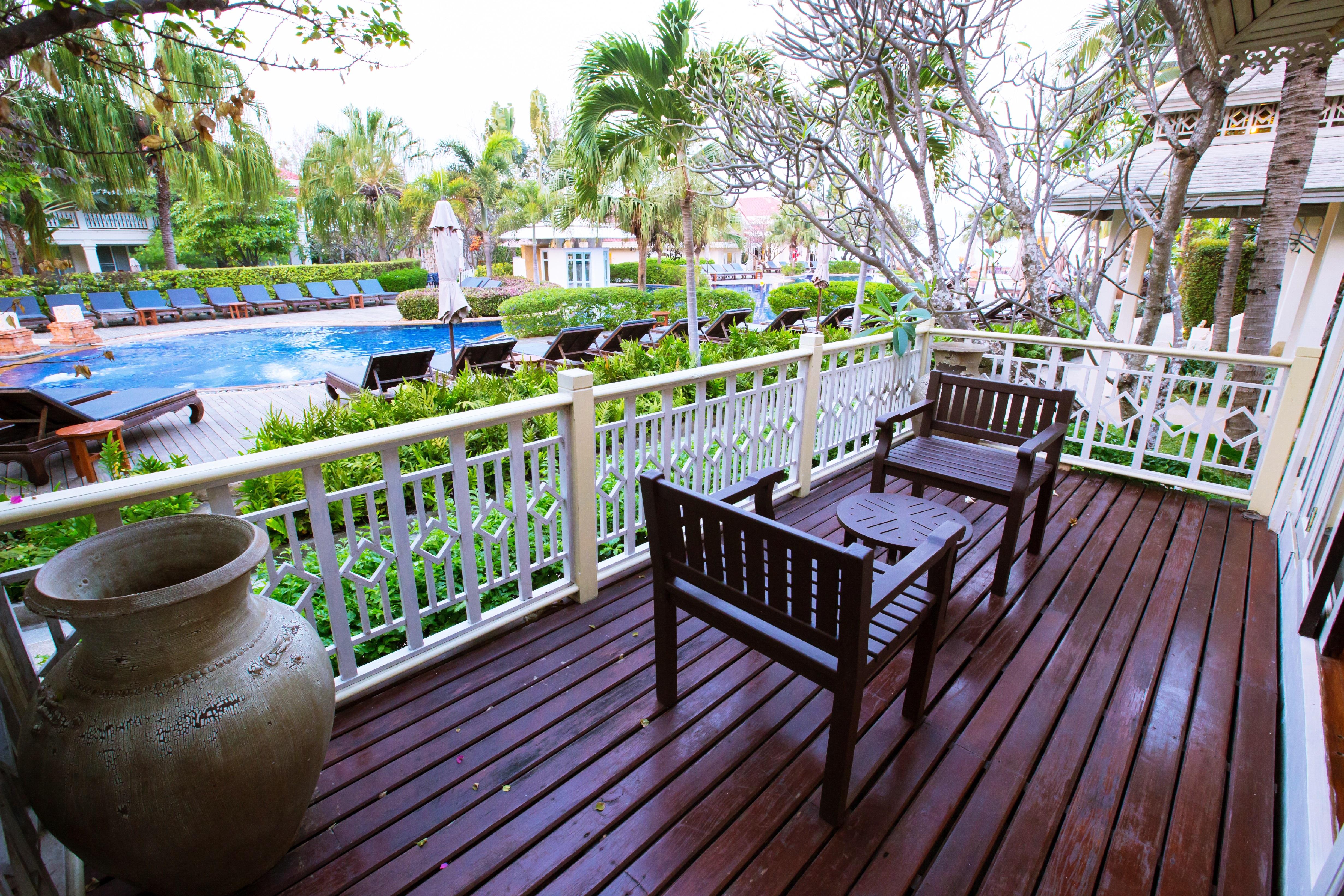 Wora Bura Hua Hin Resort & Spa Екстер'єр фото The pool at the Royal Paradise Hotel & Spa