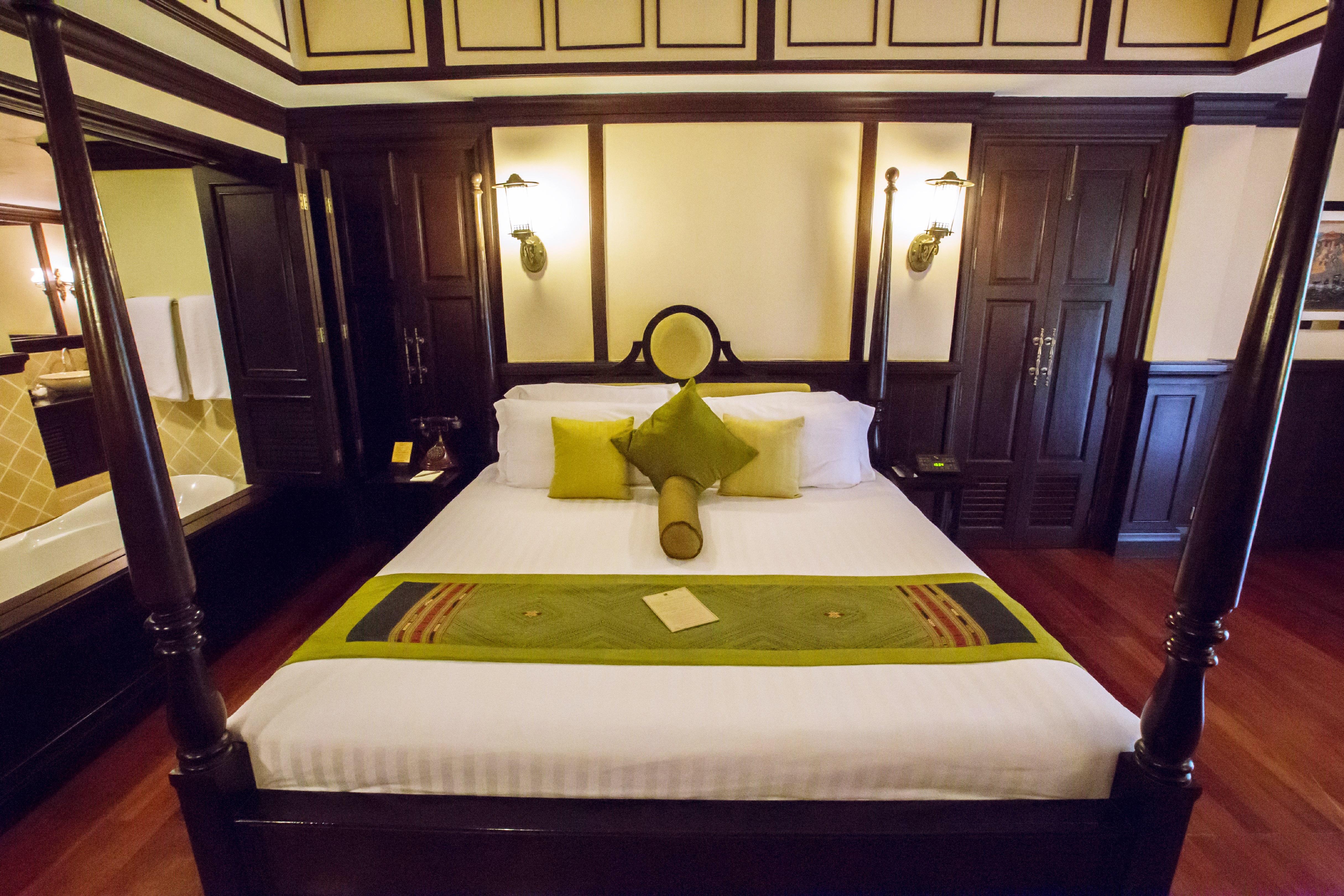 Wora Bura Hua Hin Resort & Spa Екстер'єр фото A bedroom at the hotel