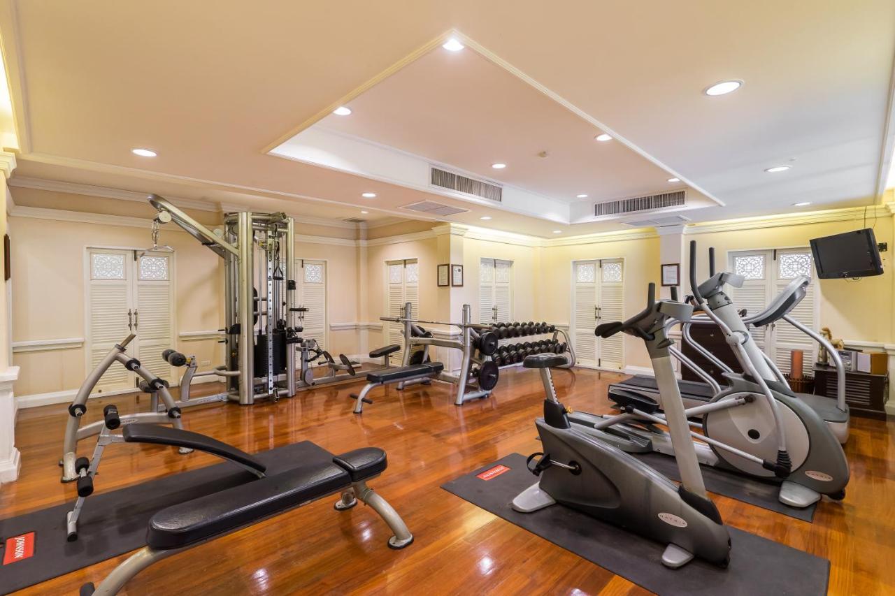 Wora Bura Hua Hin Resort & Spa Екстер'єр фото The gym at the hotel